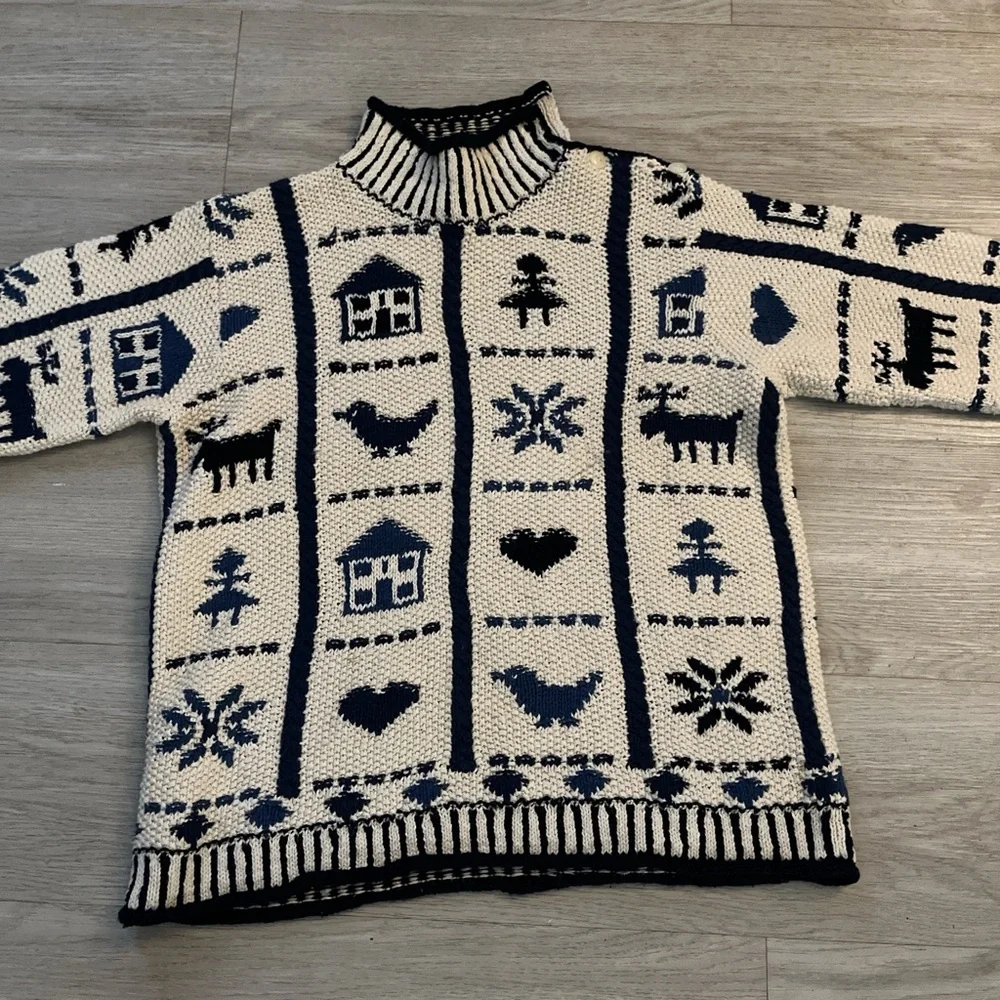 Vintage Jones New York Cream and navy blue hand knit cotton sweater Size Small